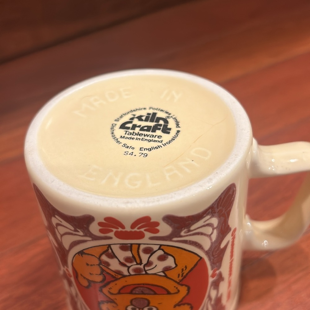 Fozzie bear muppets Vintage Cream and Red Mug with Bear Design - Picture 4 of 8